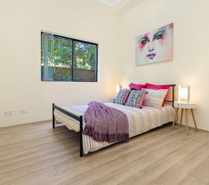 Apartment 2 Bedroom Unit - Homebush West *